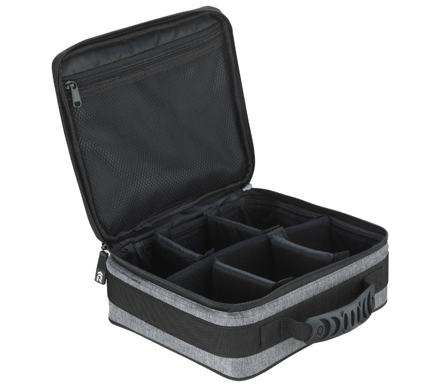 Чанта за макари DAIWA D-VEC REEL PROTECTION CASE - M, с отворен дизайн и регулируеми разделители за макари.