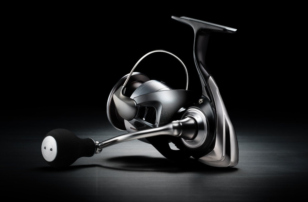 Макара с преден аванс DAIWA 23 LEXA LT, LT макари с метално тяло и Airdrive дизайн.