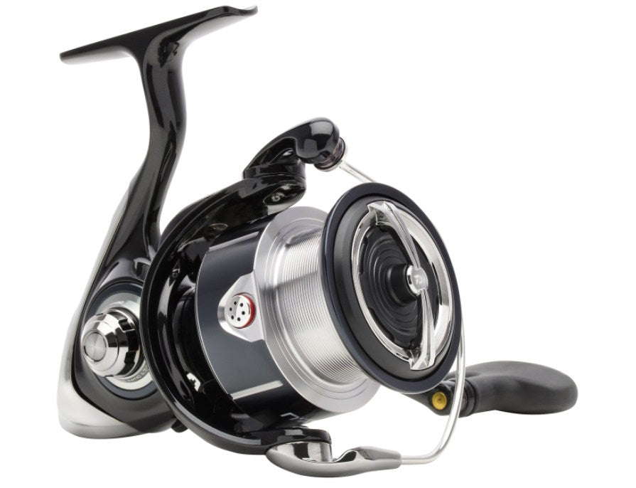 Макара за фидер DAIWA 24 NZON PLUS LT с иновативен дизайн и прецизна изработка.
