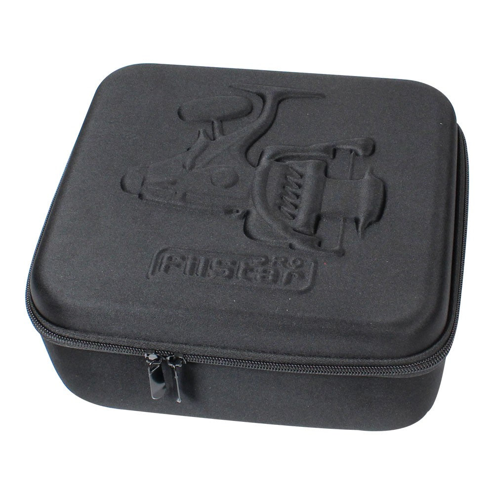 Луксозен твърд калъф за макара FilStar Precision Freerunner с цип и стилен дизайн.