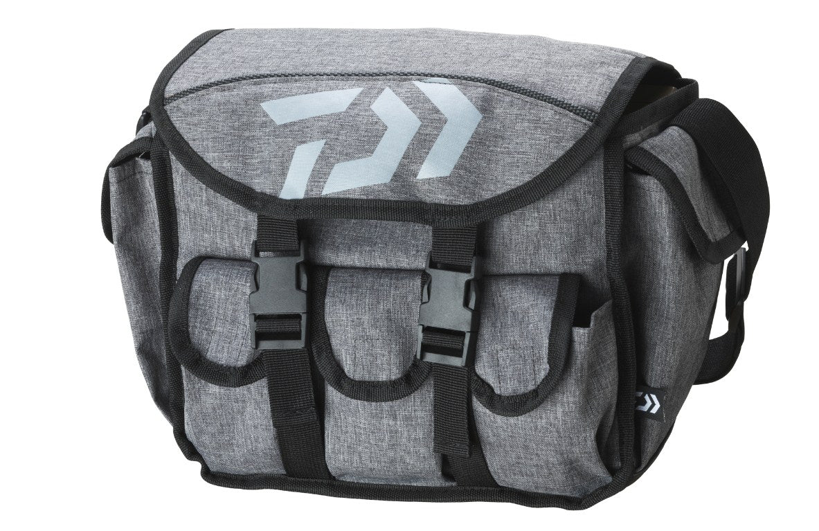 Чанта DAIWA D-VEC SHOULDER BAG with multiple pockets and a stylish design in gray.