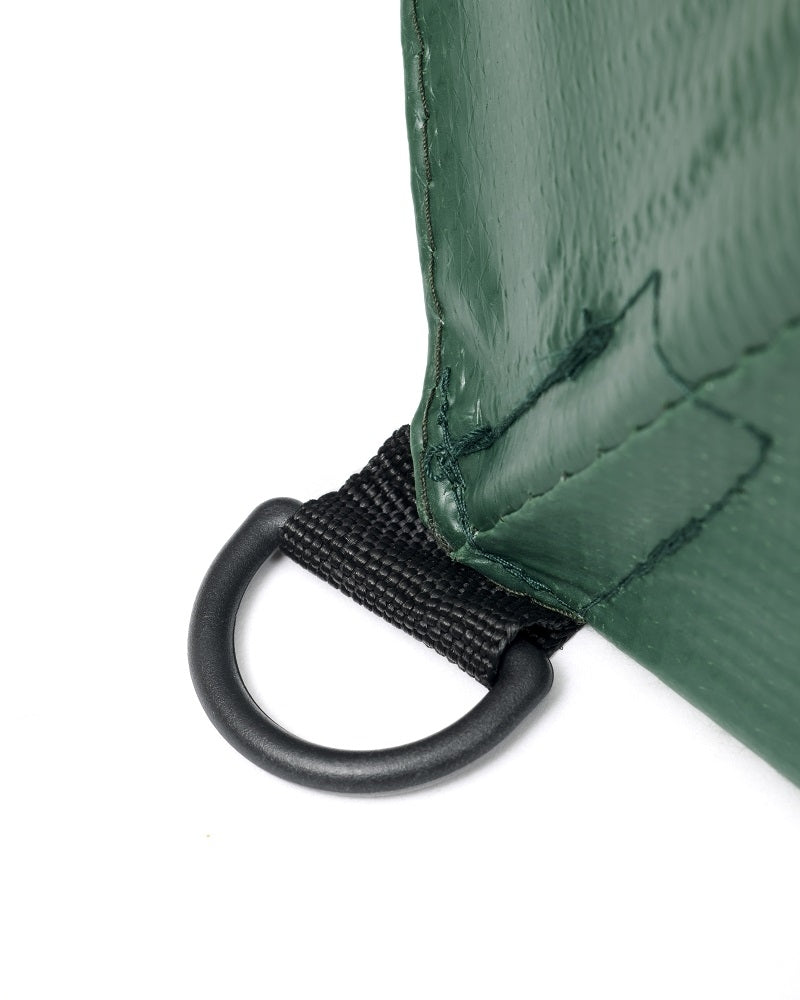 Чадър DAIWA SQUARE WAVELOCK BROLLY - 250cm показва D-пръстен и подсилена тъкан за настройка и стабилност.