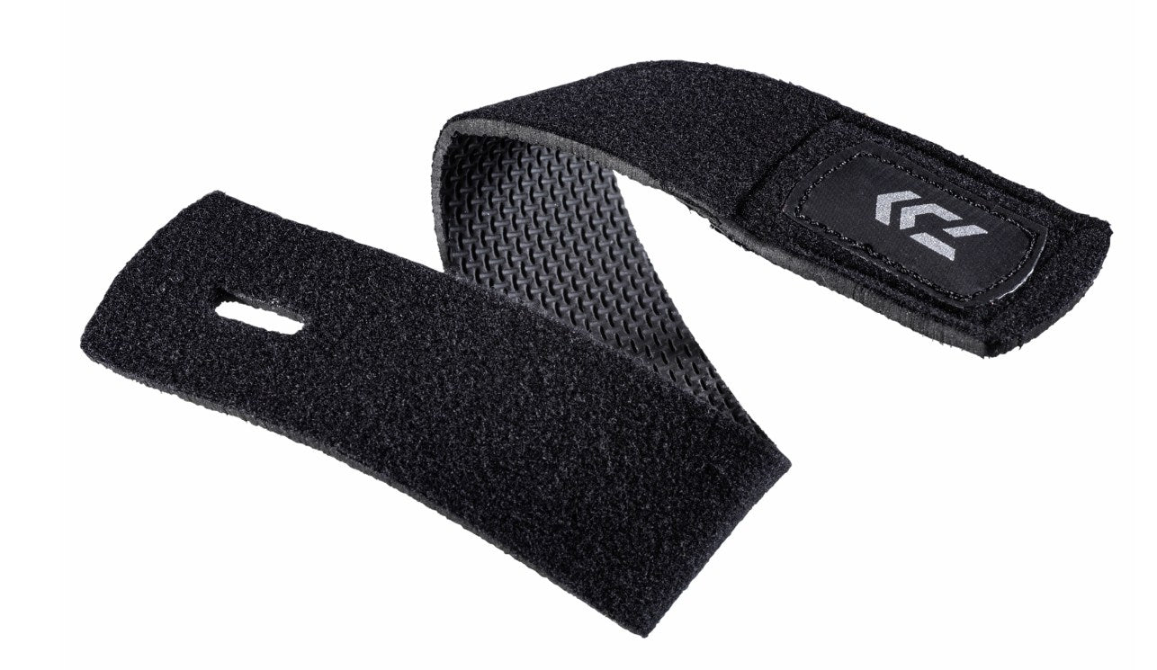 Неопренови ленти DAIWA NEOPRENE ROD BELT SET М - 2 броя, черна неопренова лента за закрепване на въдица.