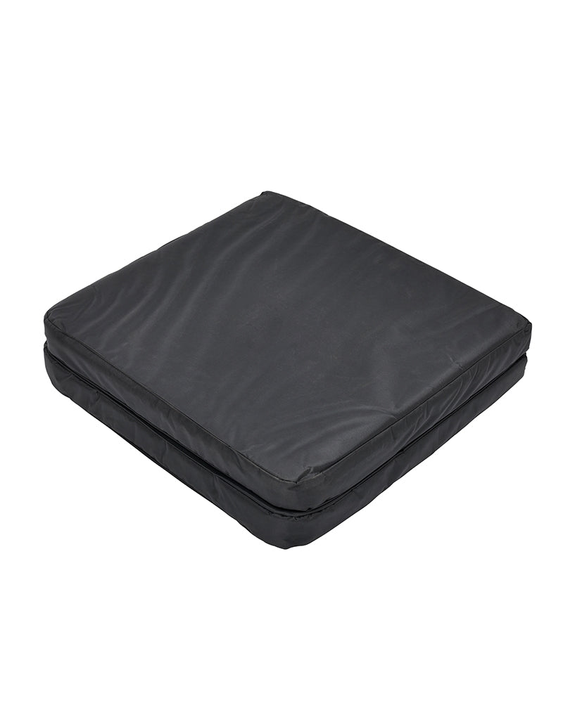 Дюшек за откачане на риби DAIWA N'ZON UNHOOKING MAT - черен, подходящ за безопасно поставяне на улов.