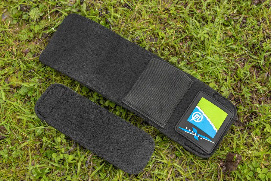 Комплект протектори PRESTON Supera X Tip & Butt Protector on grass background.