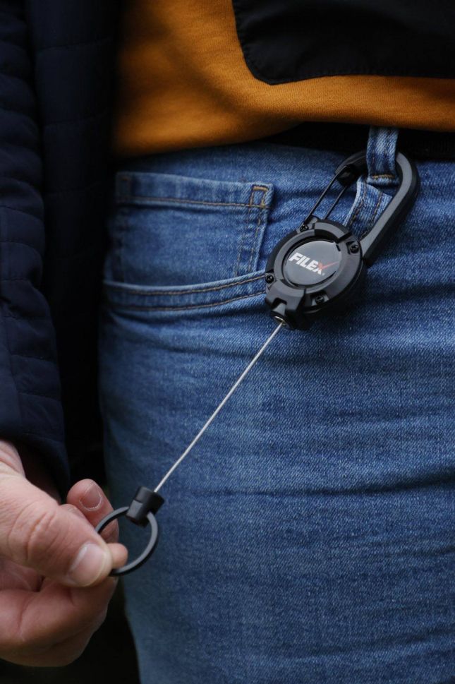 Клипс (Йо-Йо) Fil Fishing POWER RETRACTABLE LANYARD с прибираща се жица и закопчалка за инструменти.