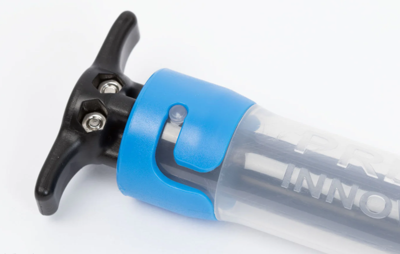 Помпа за пелети - PRESTON SUPER PELLET PUMP close-up view showcasing design and features.