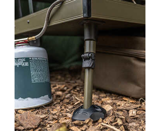 Двуетажна маса AVID Double Decker Bivvy Table leg support with gas canister nearby
