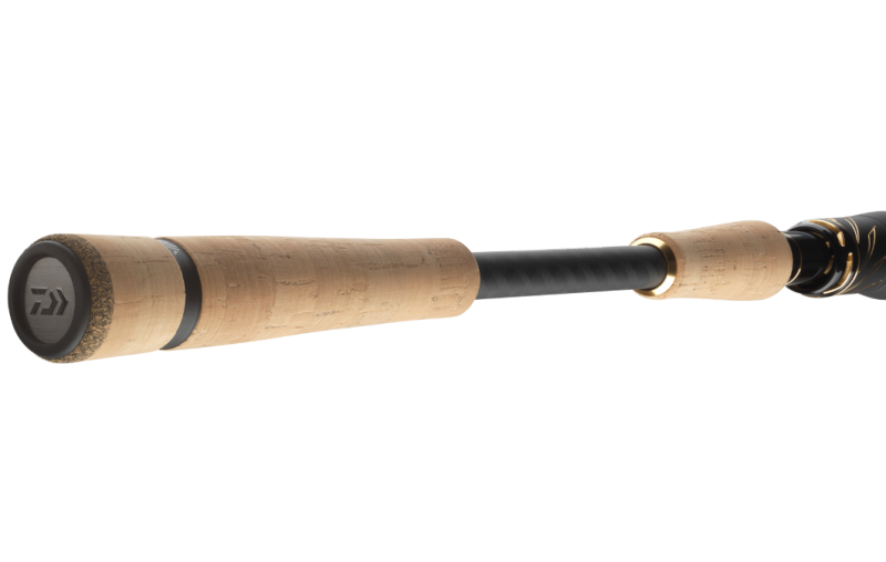 Спинингова въдица DAIWA 23 MORETHAN SHAD ATTACK - 2.40m/2.55m/2.70m дръжка и върха, направени от висококачествени материали.