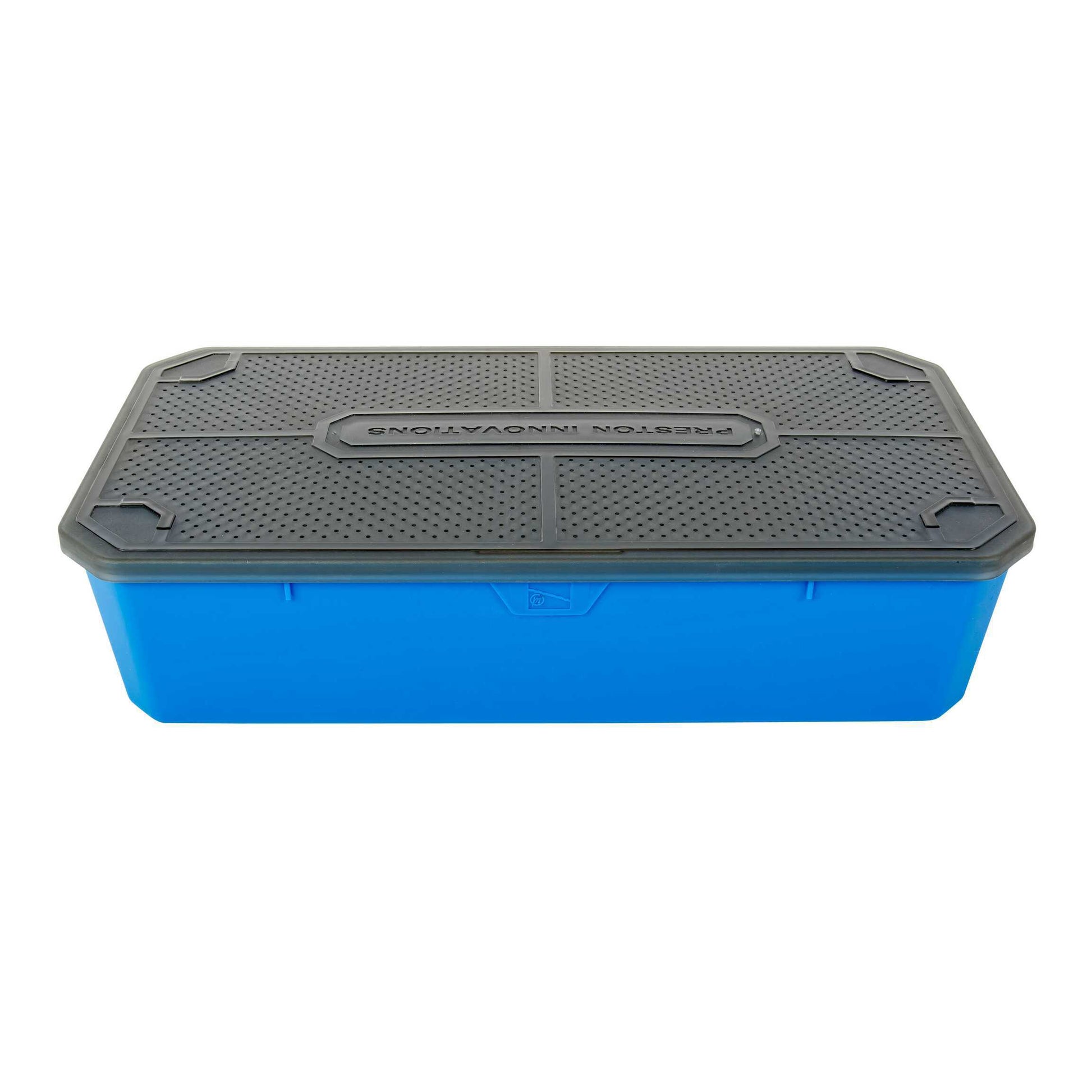 Кутия за стръв PRESTON 6PT BAIT TUB in blue with a secure lid for fishing bait storage.