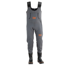 Гащеризон за газене DAIWA DAIWA D-VEC WADERS с неопренов материал и удобни гумени ботуши.