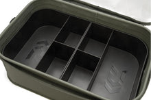 Чанта за аксесоари DAIWA 23 INFINITY® EVA TACKLE MANAGER - вътрешен изглед с разделители за риболовни такъми.