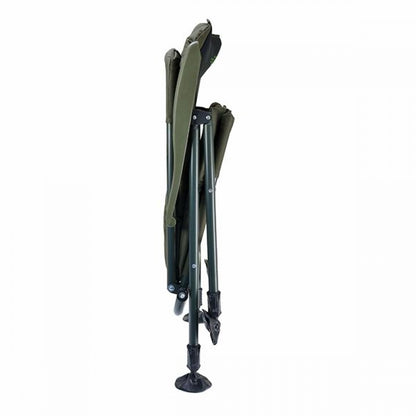 Сгънат Стол CARP PRO CH CPH 0210 с регулируеми крака за риболовен комфорт и стабилност на неравен терен.