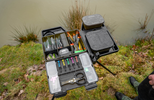 Масичка с адаптер за трипод KORUM Allrounder Tray & Tripod Adaptor