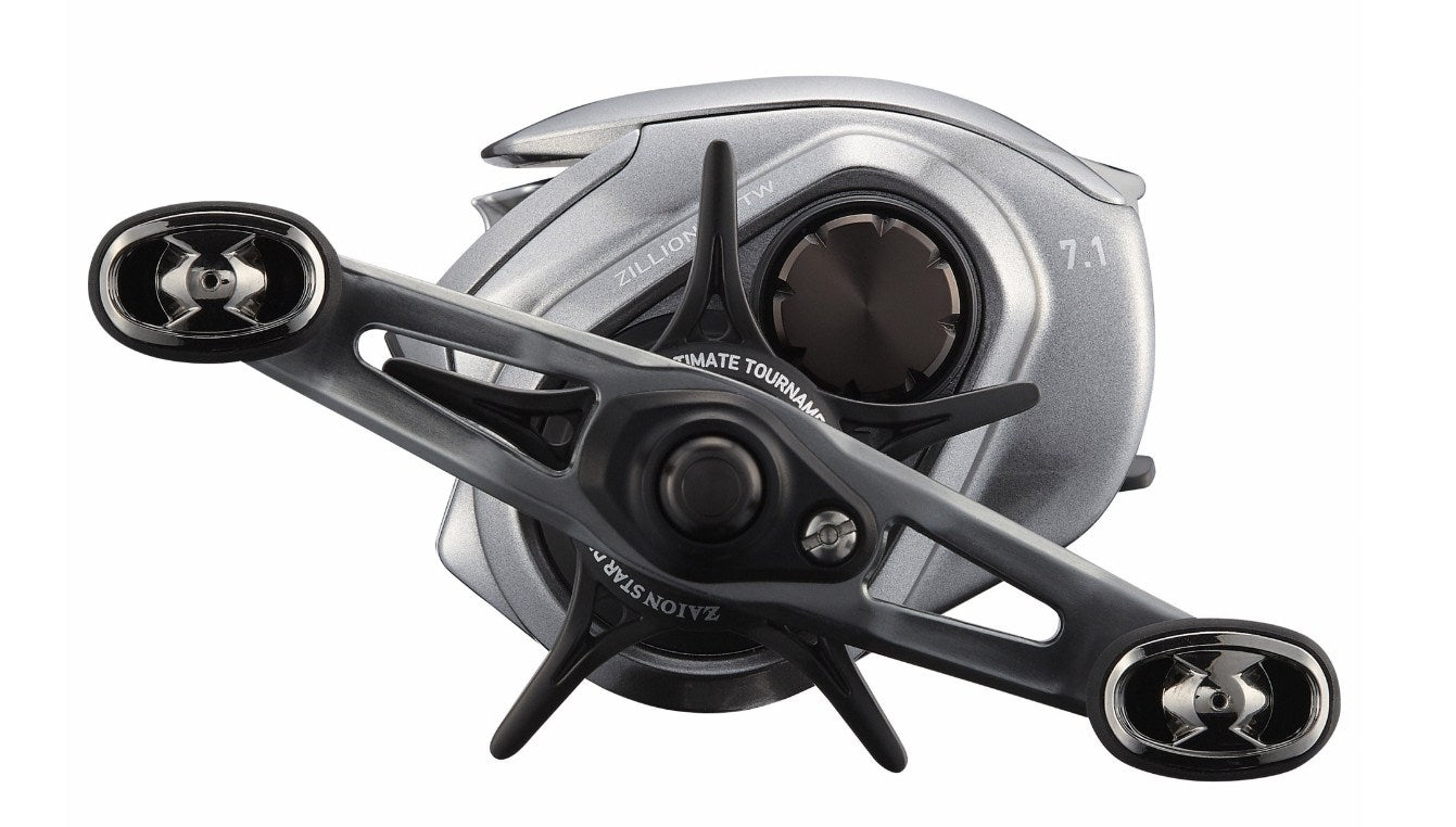 Бейткастинг макара DAIWA 21 ZILLION SV BAITCASTING TW PL/XHL с иновативен дизайн и система SV Boost.