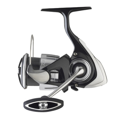 Макара с преден аванс DAIWA 23 LEXA LT с метално тяло и Airdrive дизайн.