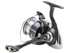 Макара за фидер DAIWA 24 NZON PLUS LT - изключителна прецизност и издръжливост за риболов.