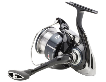 Макара за фидер DAIWA 24 NZON PLUS LT - изключителна прецизност и издръжливост за риболов.