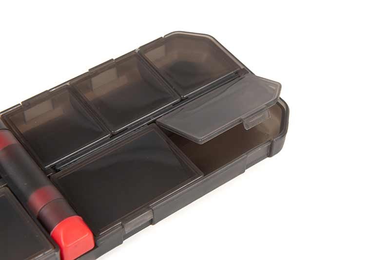 Кутии Fox Rage Accessory Box, идеални за съхранение на риболовни аксесоари, функционален и организиран дизайн.