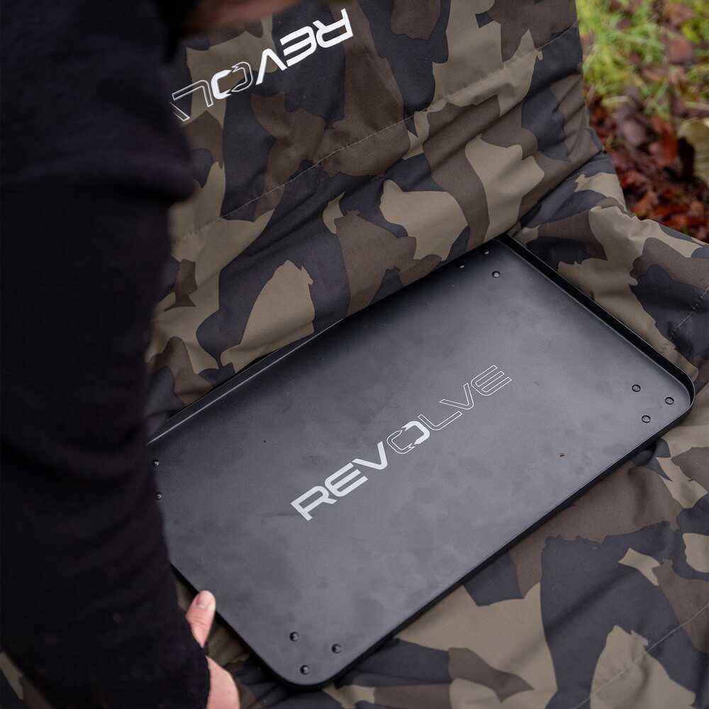 Масичка AVID CARP Revolve Bivvy Table с камуфлажен стол и черен плот REvolve