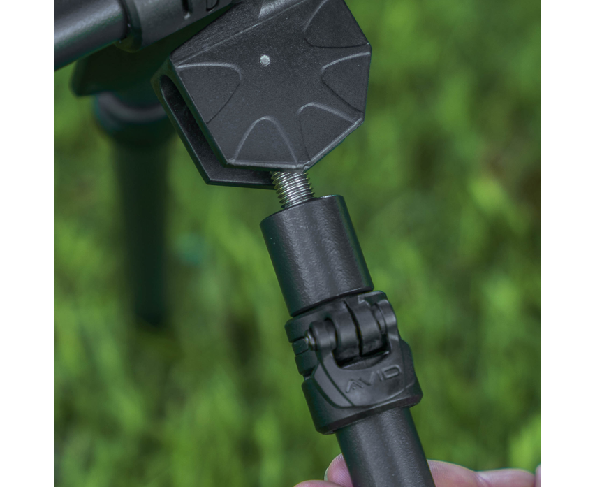 Детайл на механизма на род под стойка AVID Revolve Multi Pod, демонстриращ заключващия механизъм и настройки.