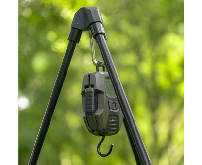 Трипод за мерене AVID PRO-Tect Deluxe Tripod с усилена кука и измервател, подходящ за риболов