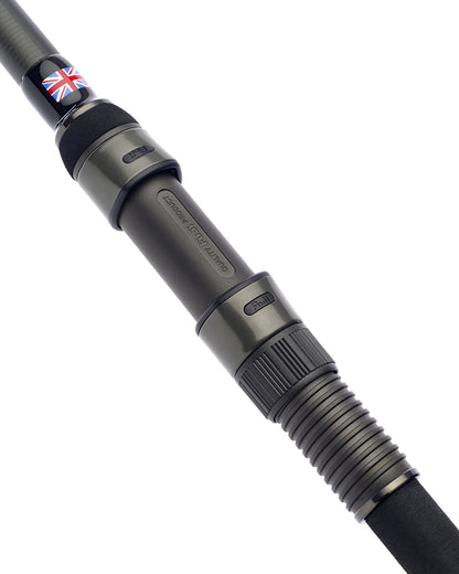 Шаранджийска въдица DAIWA '24 BASIA X45X "F"- 13FT/3.75LB (Fuji K-Series Alconite Gudies Edition) детайл на ръкохватка.