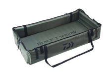 Дюшек(люлка) DAIWA BLACK WIDOW CARP CRADLE с размери 100x50 см за оптимална защита на рибата.