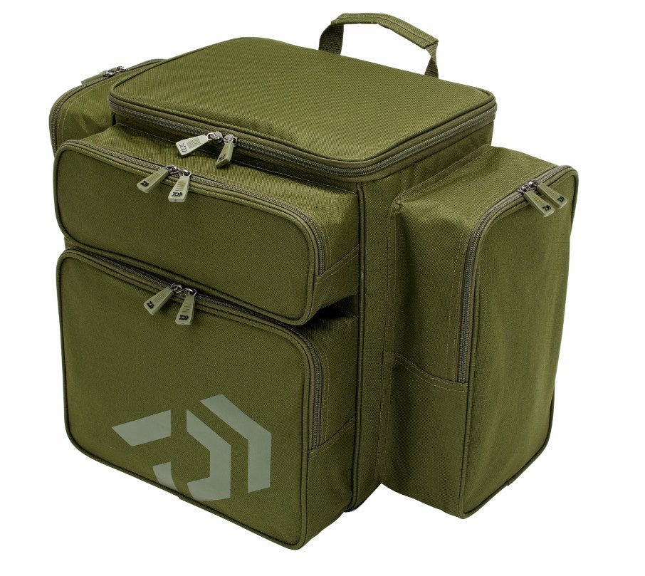 Раница DAIWA BLACK WIDOW COMPACT RUCKSACK in olive green with multiple compartments and zippers.