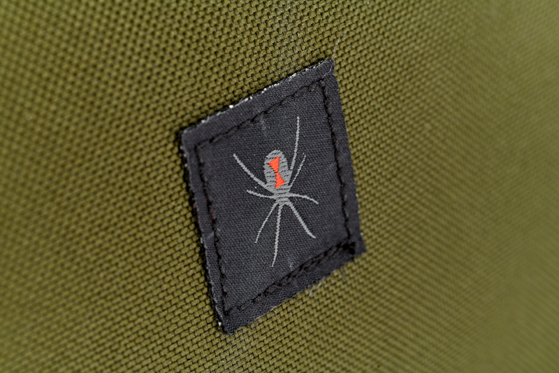 Хладилна чанта DAIWA BLACK WIDOW COOL BAIT BAG - L