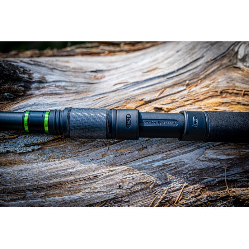 Фидер въдица MAVER SUPERLITHIUM FEEDER SILVER FISH 11FT - 3.30M/20-60G детайл на дръжката и монтаж.