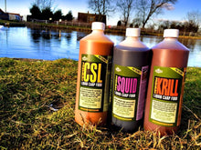 Атрактант Dynamite Baits Premium Liquid Carp Food KRILL - 1l и други риболовни добавки на водоем.