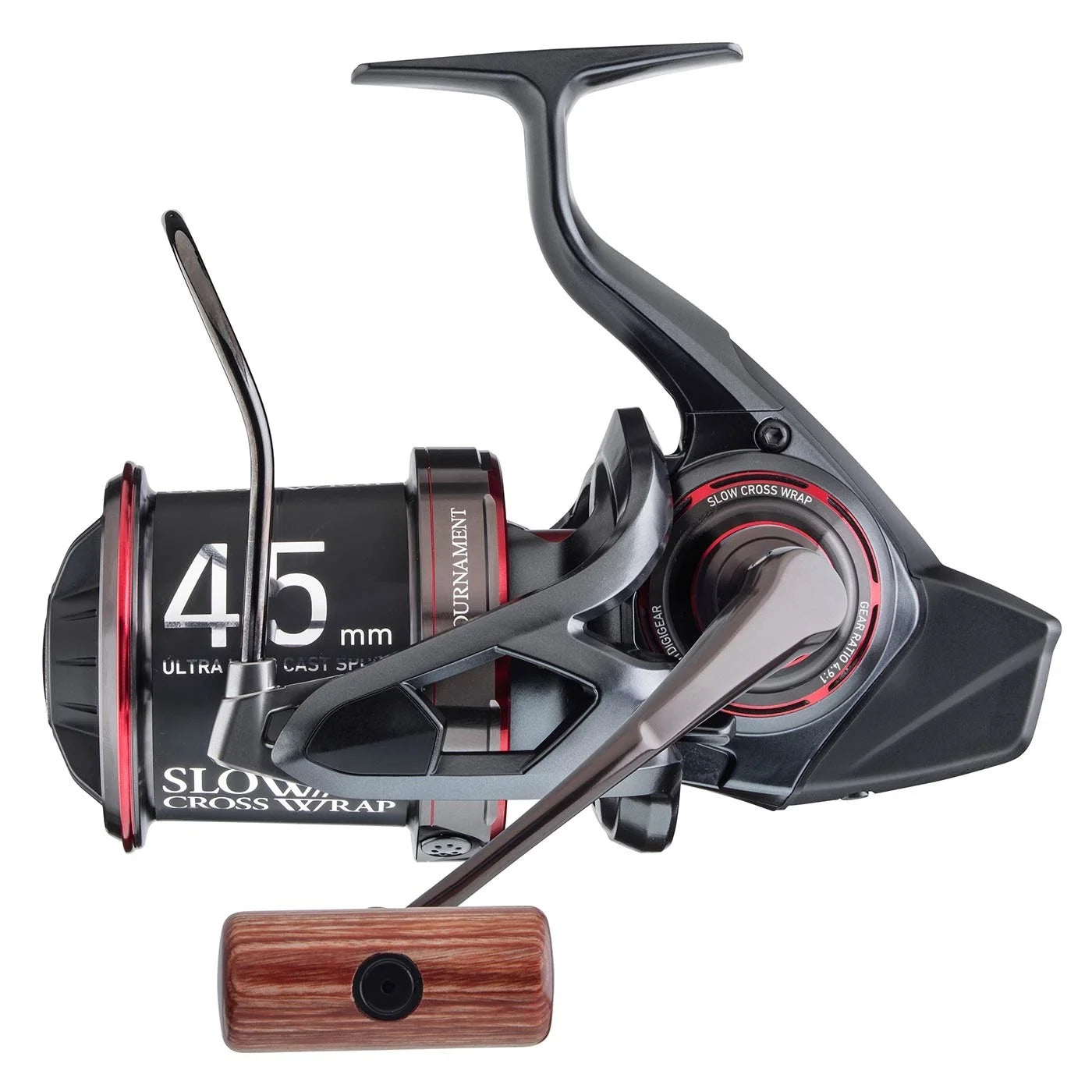 Шаранджийска макара Daiwa 20 TOURNAMENT BASIA 45 SCW QD с 45mm шпула и иновационен дизайн.