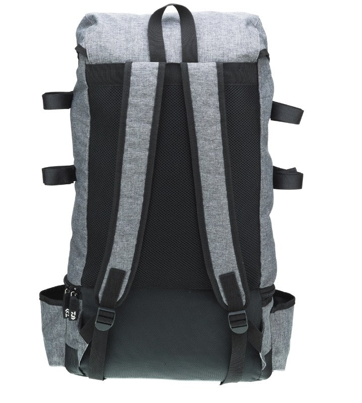 Раница DAIWA D-VEC RUCKSACK 30L с мрежа за добра циркулация и удобни подплатени презрамки.