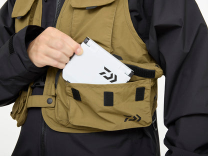 Спининг елек DAIWA DV-3425 FISHING VEST - BLACK (L) с кутия в предния джоб