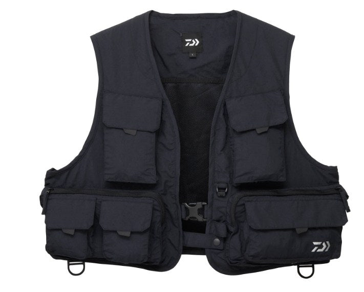 Спининг елек DAIWA DV-3425 FISHING VEST - BLACK (L) с множество джобове за риболовно оборудване.