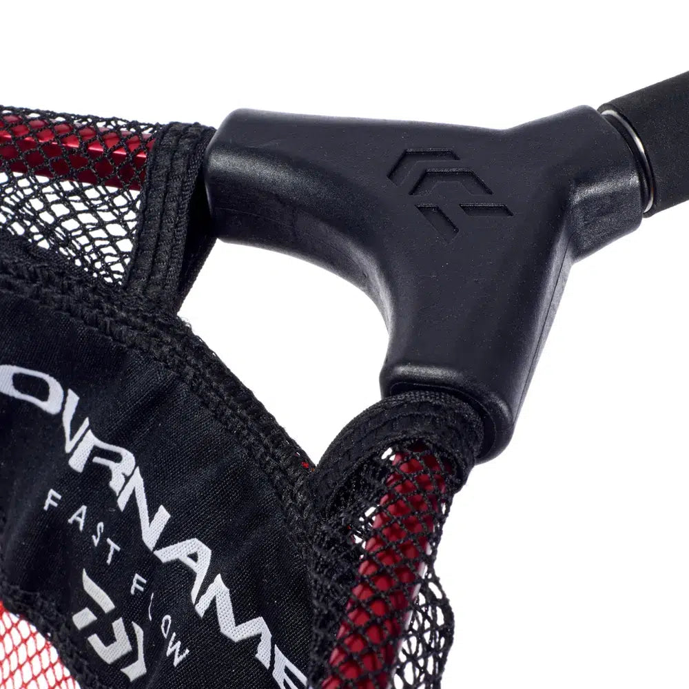 Глава за кеп DAIWA TOURNAMENT FAST FLOW NET - 50/55/60см, детайл на заключващ блок и мрежа.