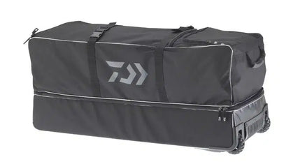 Сак за багаж за пътуване - DAIWA D-VEC GLOBAL TRAVEL TROLLEY с колелца, черен цветен дизайн.
