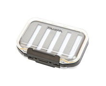 Кутия - DAIWA INVIEW FLY BOX с прозрачен капак, уплътнена, идеална за съхранение на мухи.