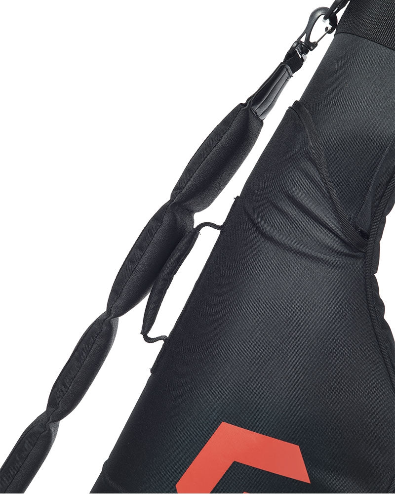 Двоен твърд калъф DAIWA MATCHMAN 2 ROD HOLDALL - 1.80m, детайл на облегалката и закопчалката.