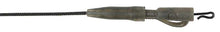 Готов монтаж FOX EDGES™ Naturals Leadcore Power Grip Lead Clip Leaders - детайл на повода с Safety Lead Clip.