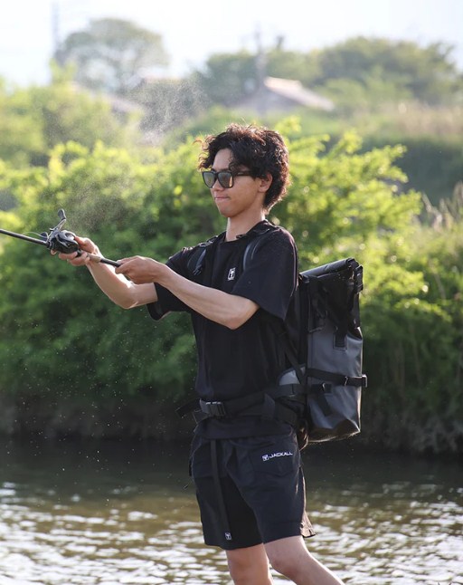 Водоустойчива чанта за спинингов риболов JACKALL WATERPROOF BACKPACK L (30L - 35L) - Черна, риболов на река.