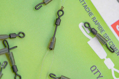 Бързи връзки KORUM Specimen Quick Snap Swivels - връзки за риболов с матово черно покритие.