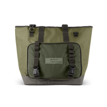 Чанта KORUM Progress Bait & Bits Bag - 25L in green color with durable straps and spacious compartments.