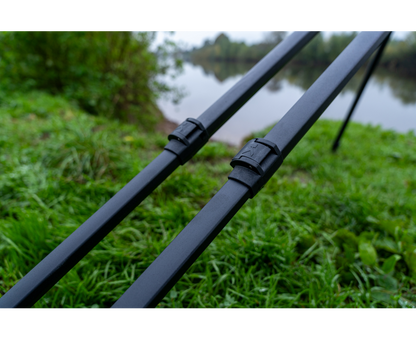 Родпод Korum DELUXE 3 ROD TRIPOD с двойна рамка и cam lock механизъм, стабилен и лек, идеален за риболов.