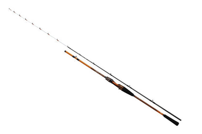 Спининг въдицa за Light Jigging морски риболов DAIWA LEADING LIGHT GAME 73 MH-190 - 1.90m/60-150gr на бял фон.