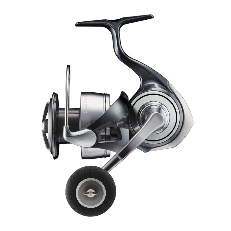Макара DAIWA 24 CERTATE(G) LT - висококачествена спиннинг макарa с Airdrive Design и максимална мощност.