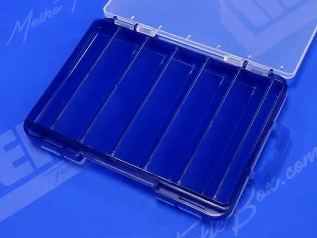 Кутия за примамки MEIHO REVERSIBLE F-86 CLEAR/NAVY с 10 отделения за воблери и други примамки.