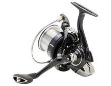 Макара за фидер DAIWA 24 NZON PLUS DISTANCE 25 QD, черен рибарски механизъм с висока производителност