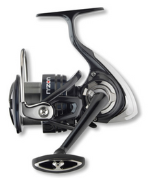 Макара за фидер DAIWA N'ZON PLUS LT - 5000S-CP, висококачествена риболовна макара с гладък ход и мощна предавка.